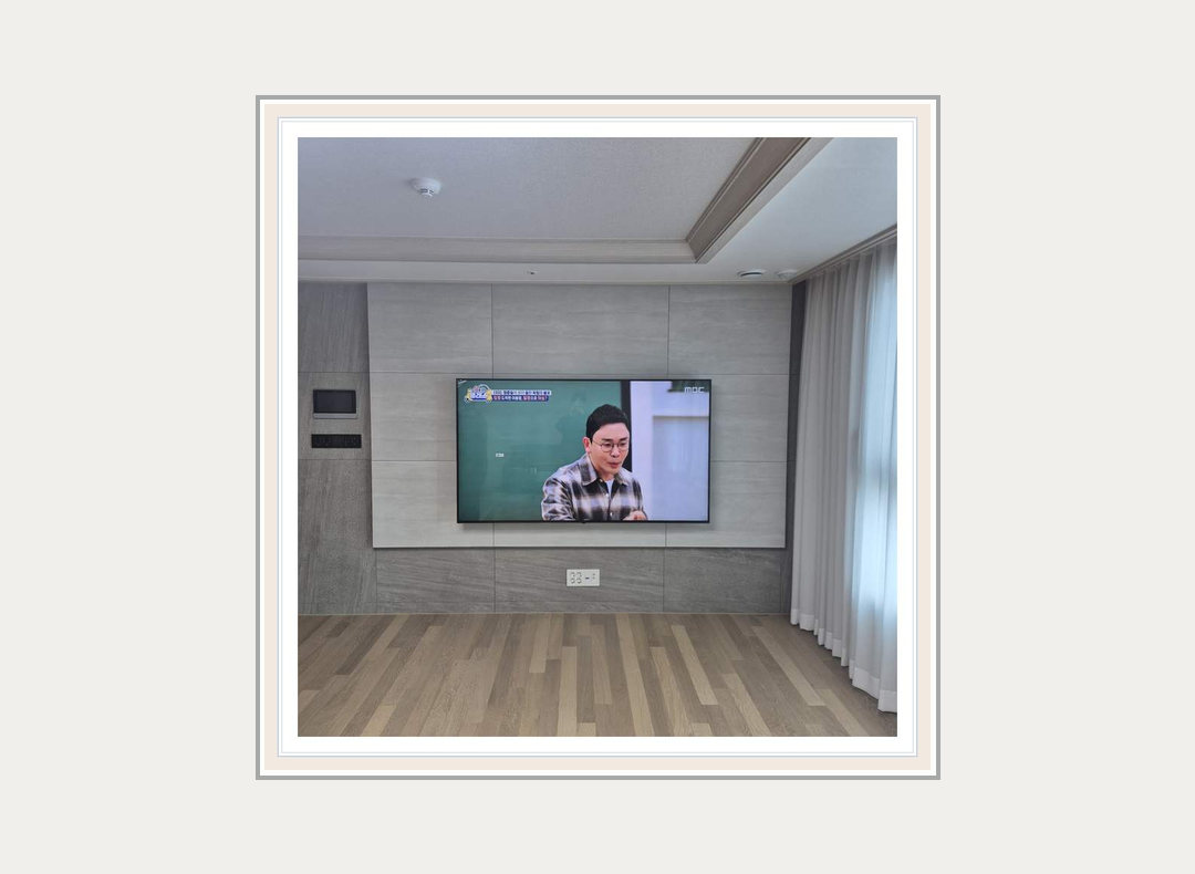 종로구 · 중구 벽걸이TV 설치 참고 사진 3 · 브라켓 체결 사진의 확인 방법 안내